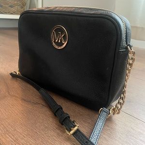 Michael Kors Black & Gold Crossbody Purse
